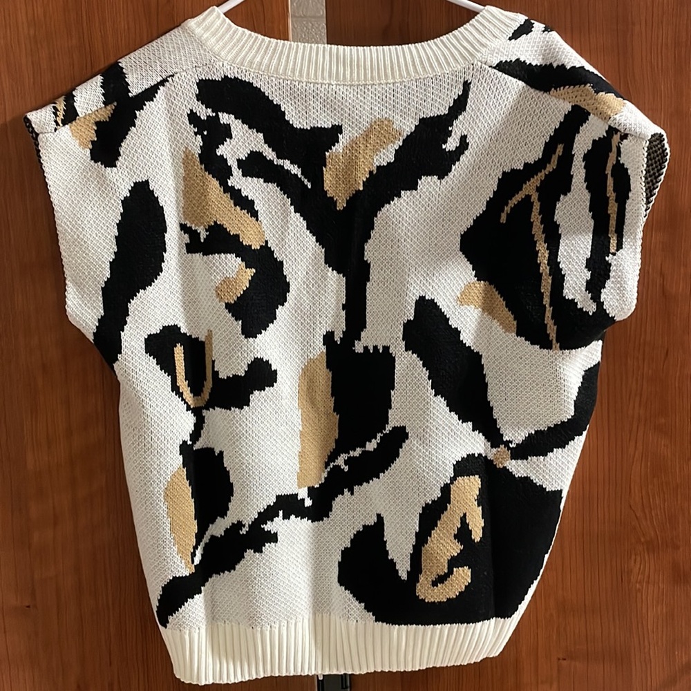 RESERVED|Multicolor Printed Sweater Vest New - Picture 4 of 4